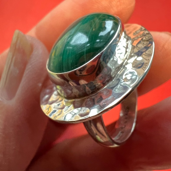 c11 Mexico Jewelry - Vintage sterling silver Malachite ring.